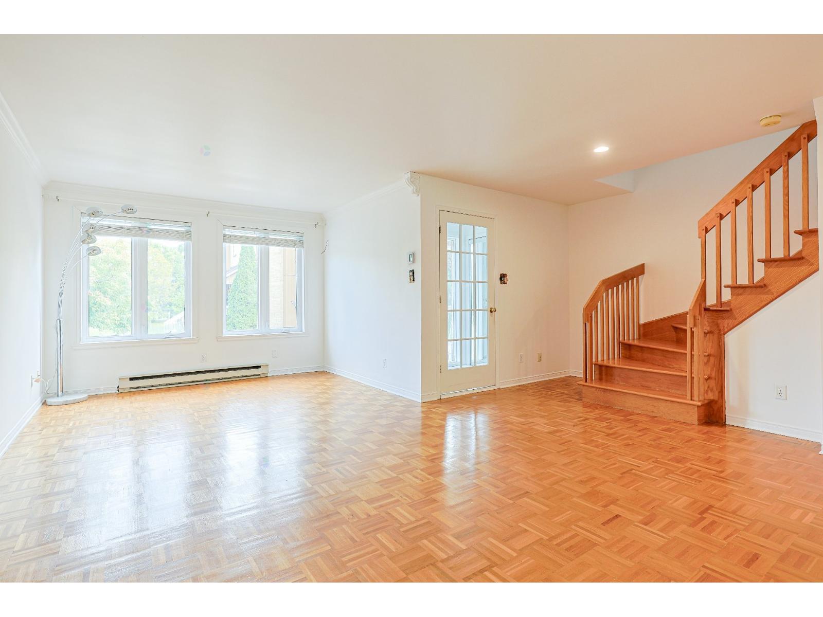 2661 Rue Neuville Brossard Quebec Canada J4Y1E9 4