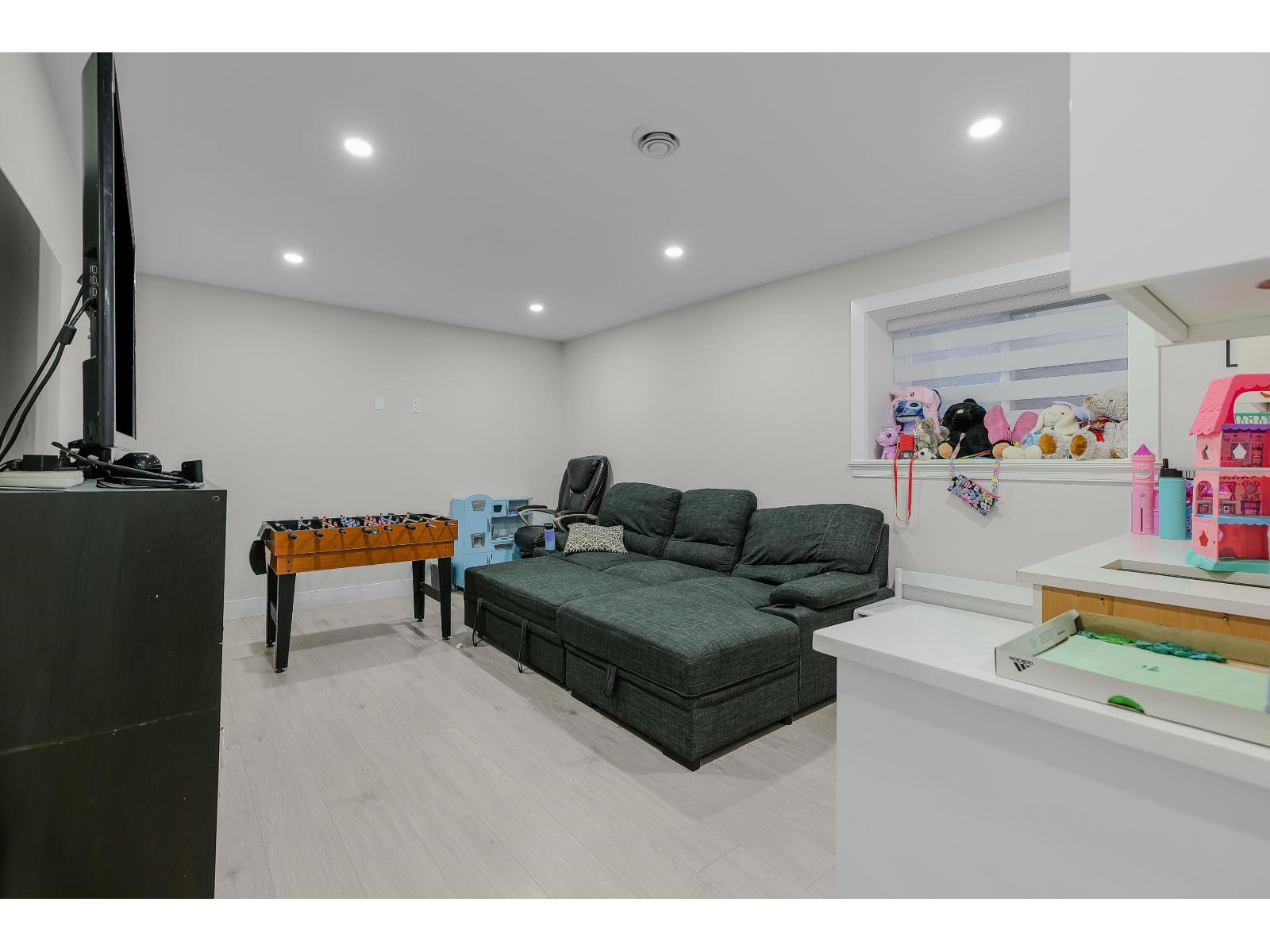 20671 76b Avenue, Langley, British Columbia  V2Y 1W7 - Photo 31 - R3171855