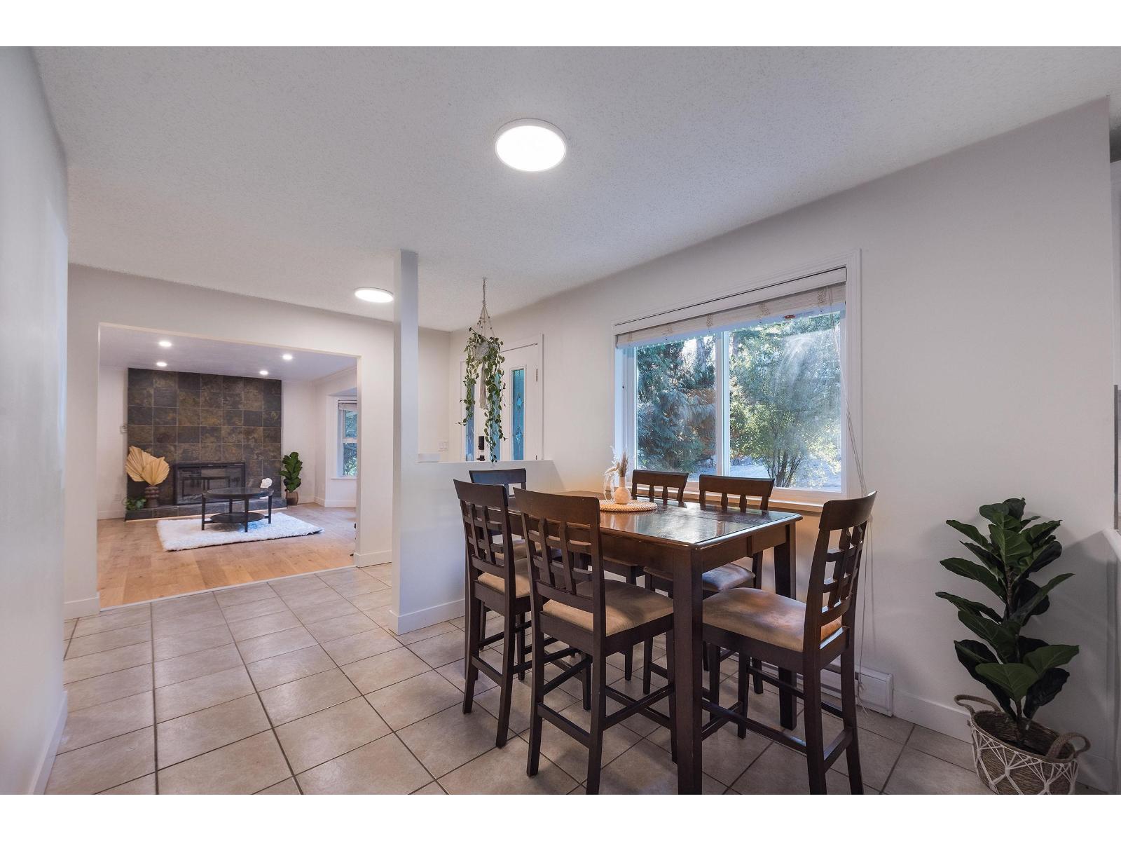 8280 Manson Street, Mission, British Columbia  V2V 6P9 - Photo 9 - R3133355