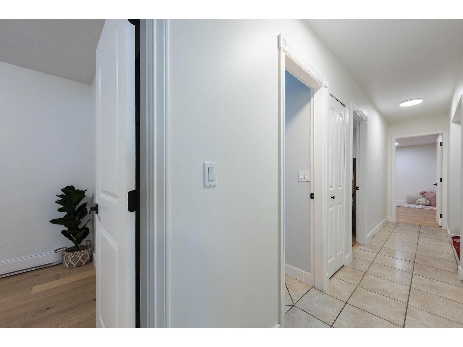 8280 Manson Street, Mission, British Columbia  V2V 6P9 - Photo 16 - R3133355