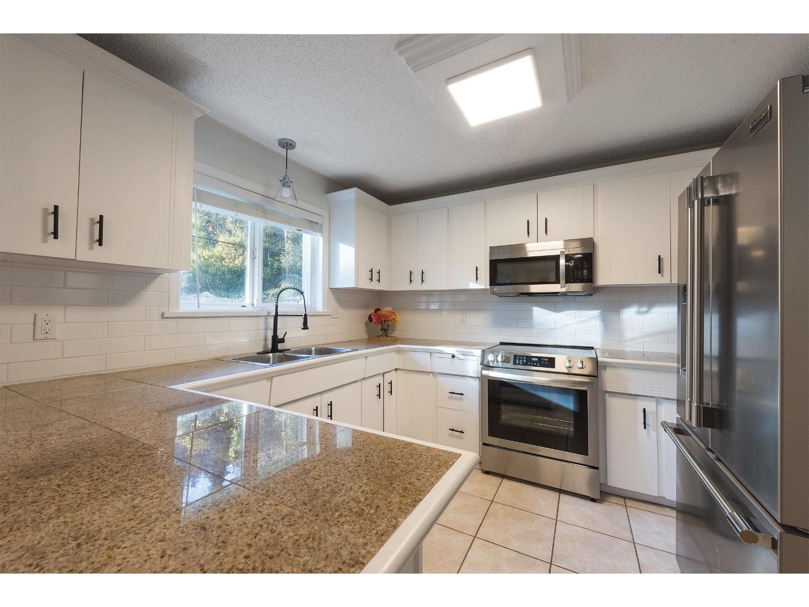 8280 Manson Street, Mission, British Columbia  V2V 6P9 - Photo 12 - R3133355