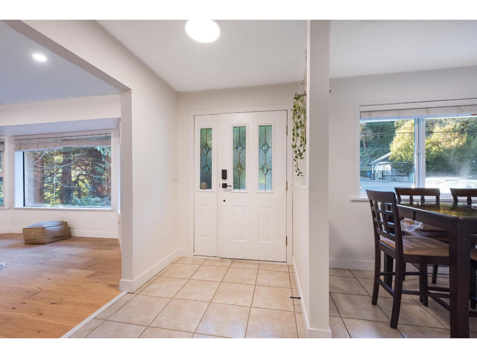 8280 MANSON STREET Mission British Columbia Canada V2V6P9 3