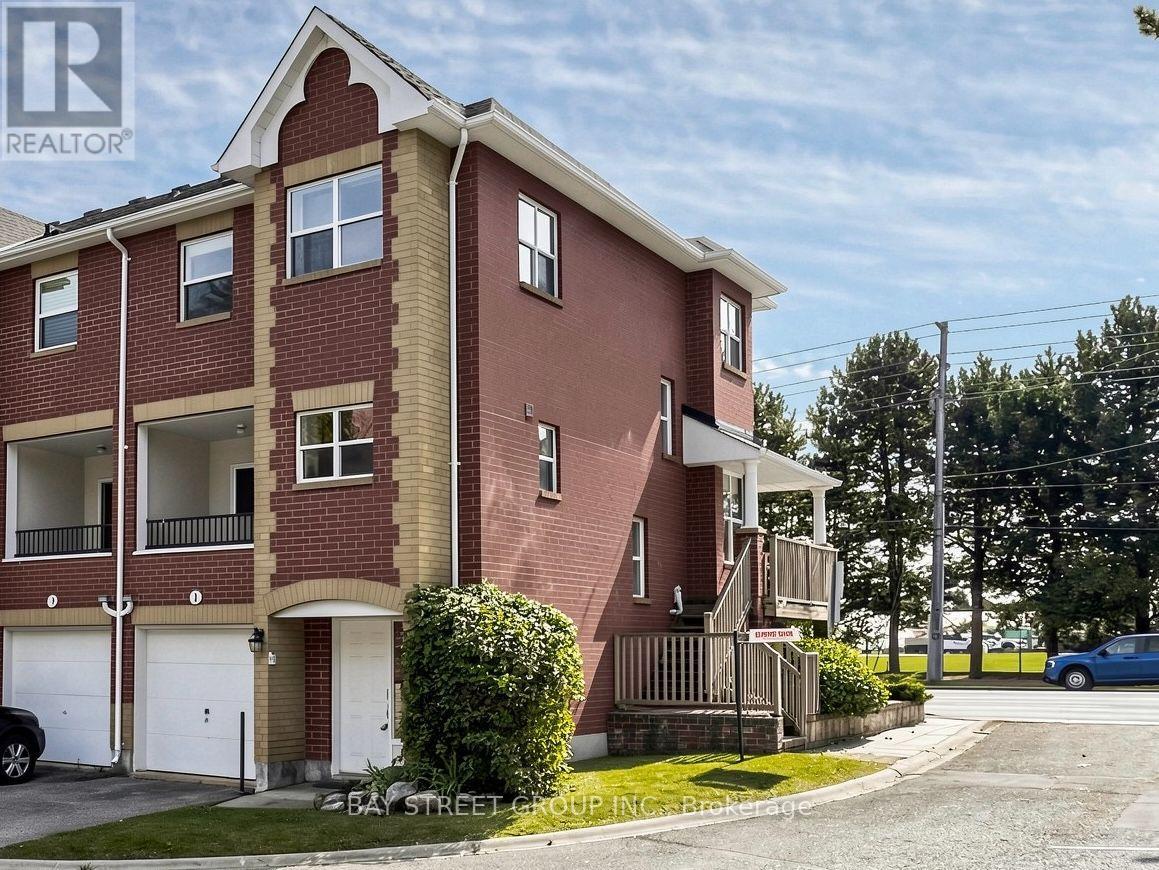 1 Maple Park Way, Markham, Ontario  L6G 1C5 - Photo 2 - N13874730
