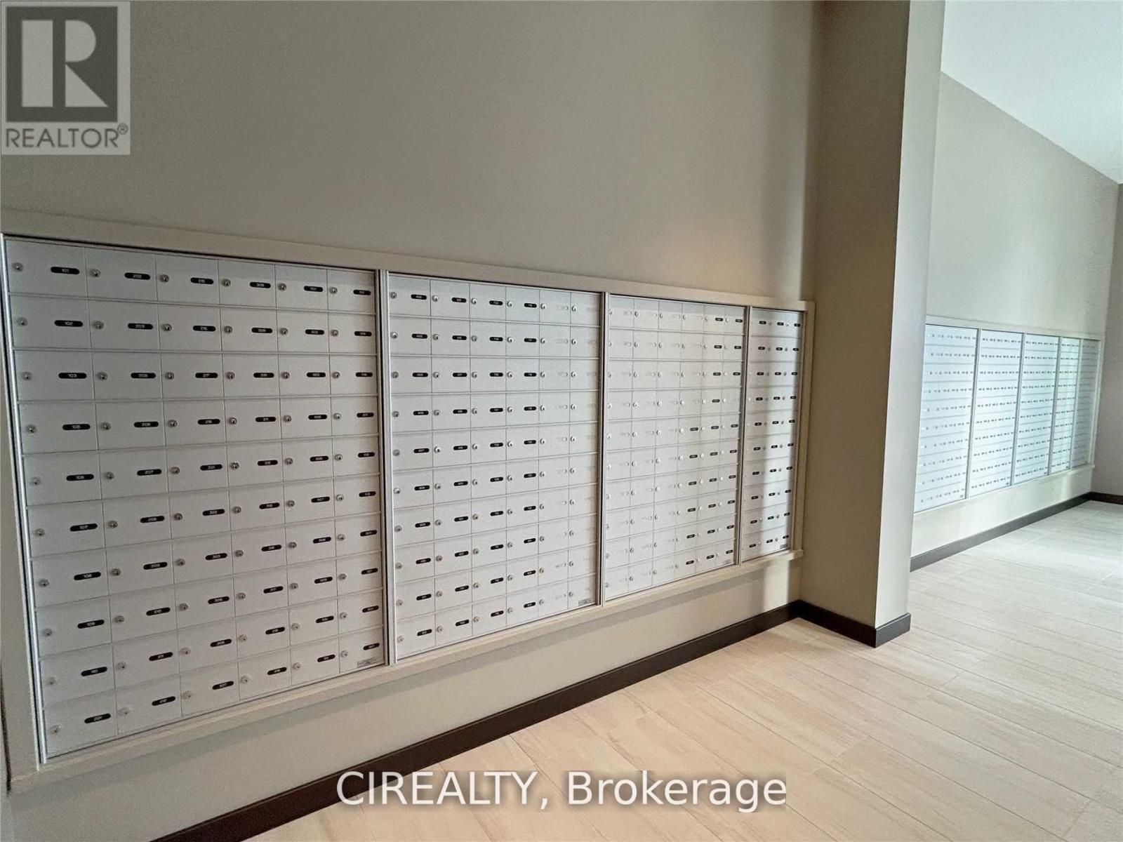 210 - 38 Honeycrisp Crescent, Vaughan, Ontario  L4K 0M8 - Photo 12 - N13874766