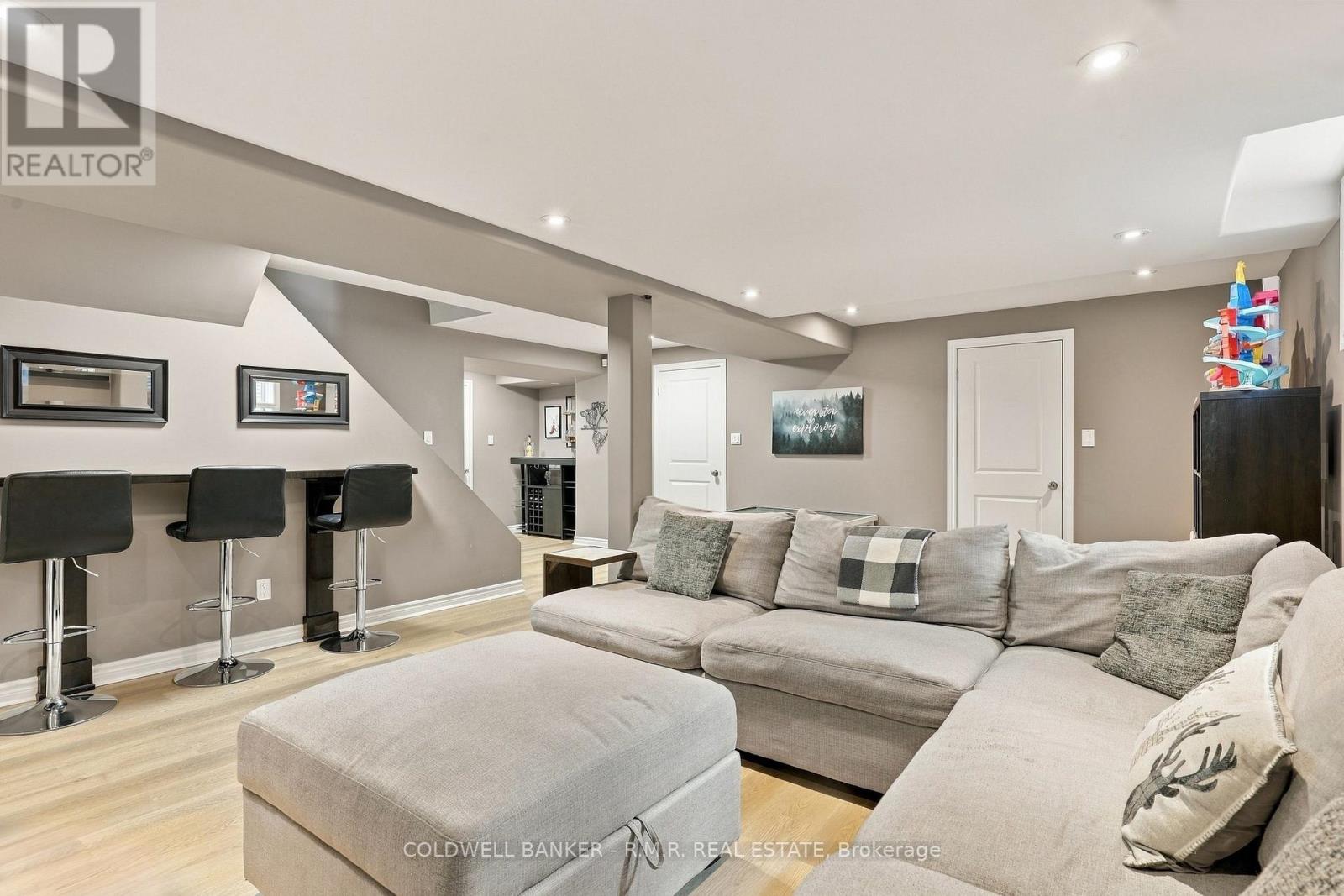 46 Honey Crescent, Barrie, Ontario  L4N 0V3 - Photo 31 - S13874750
