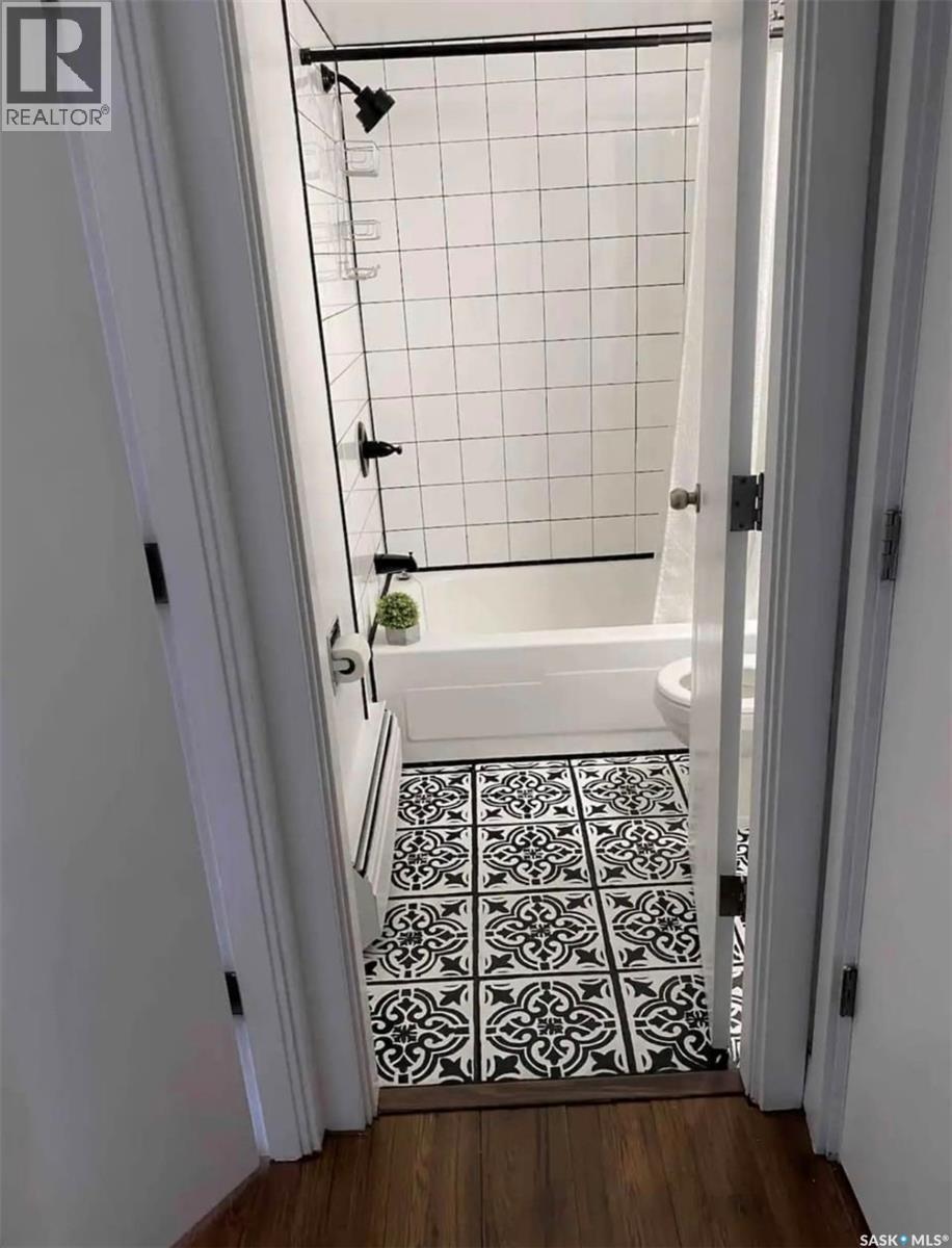 17 208 Lindsay Place, Saskatoon, Saskatchewan  S7H 3E6 - Photo 3 - SK050636