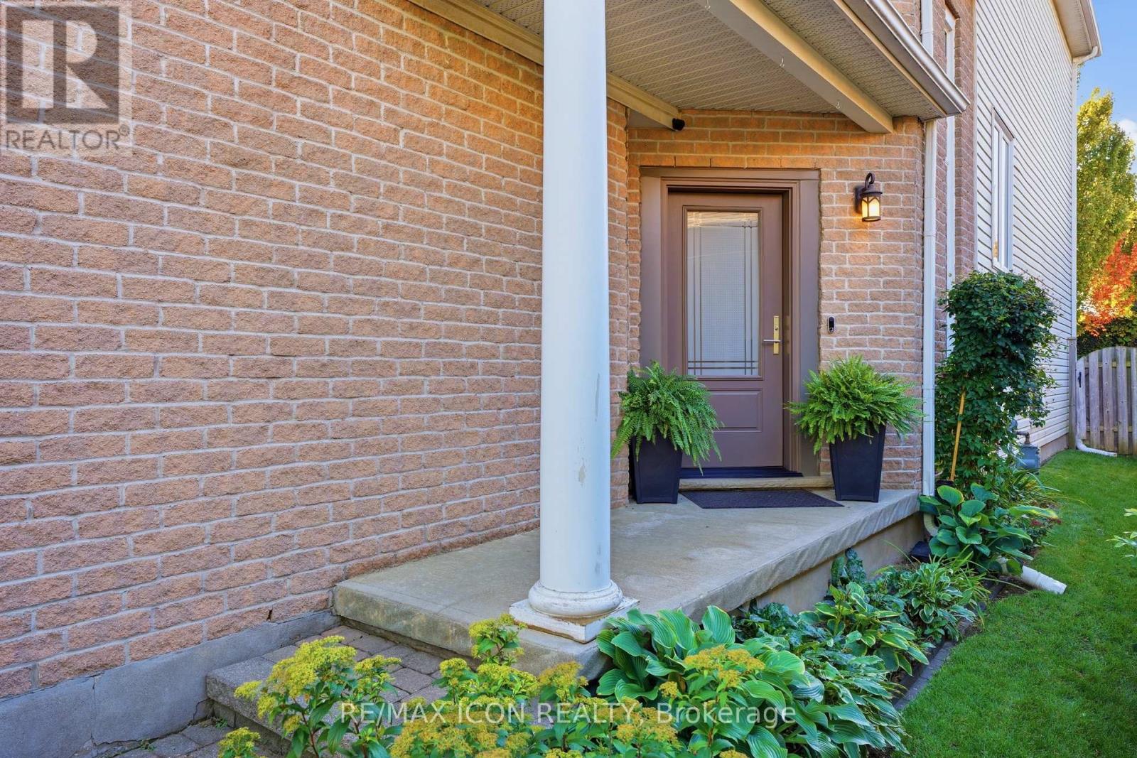 104 Amanda Walk, Cambridge, Ontario  N3C 4K7 - Photo 3 - X13874798