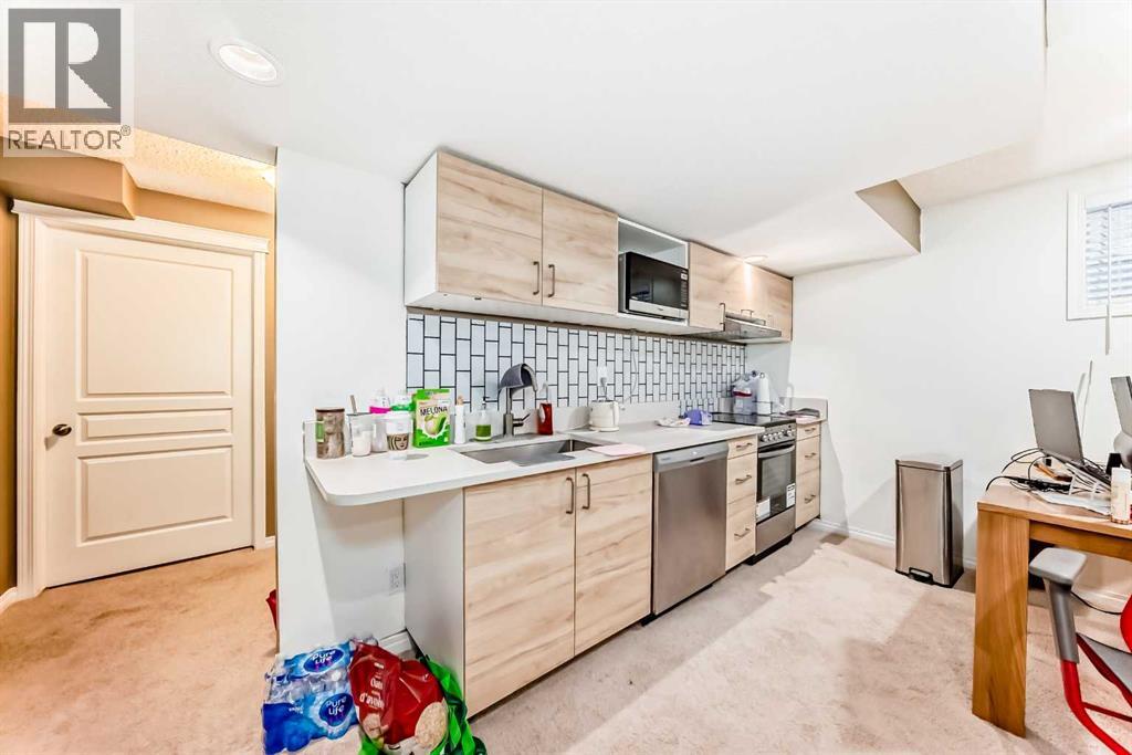 225 Kincora Heights NW