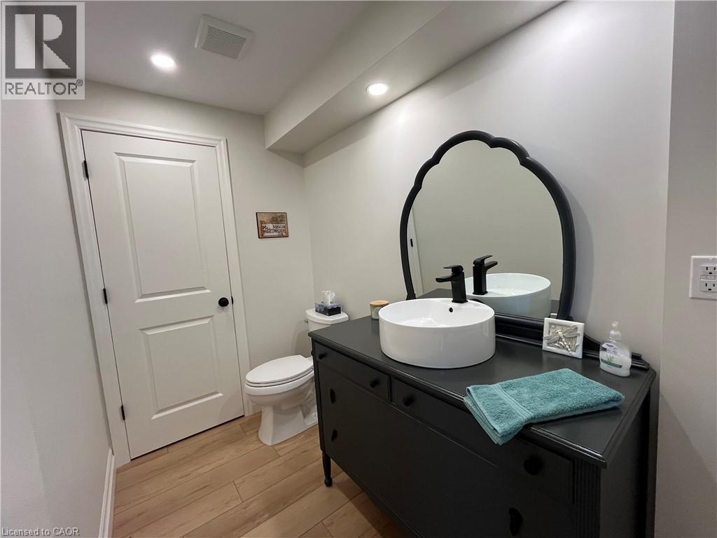111 Village Road, Wellesley, Ontario  N0B 2T0 - Photo 15 - 40869811