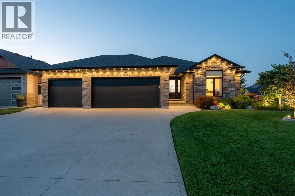 3939 ARIE COURT, Plympton-Wyoming, Ontario