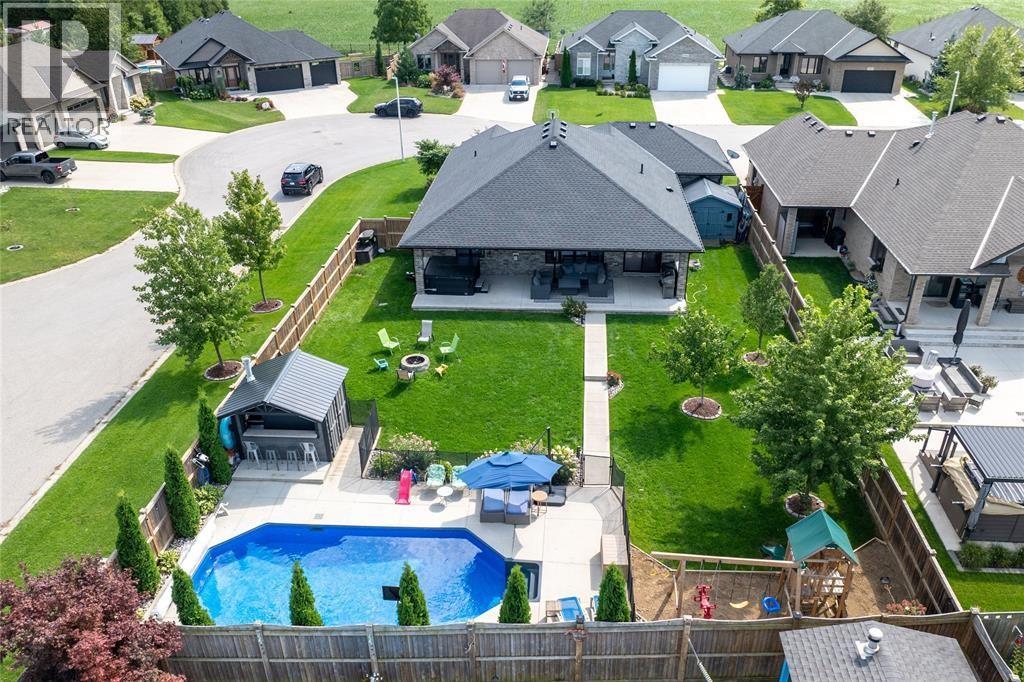 3939 Arie Court, Plympton-Wyoming, Ontario  N0N 1E0 - Photo 47 - 26022608