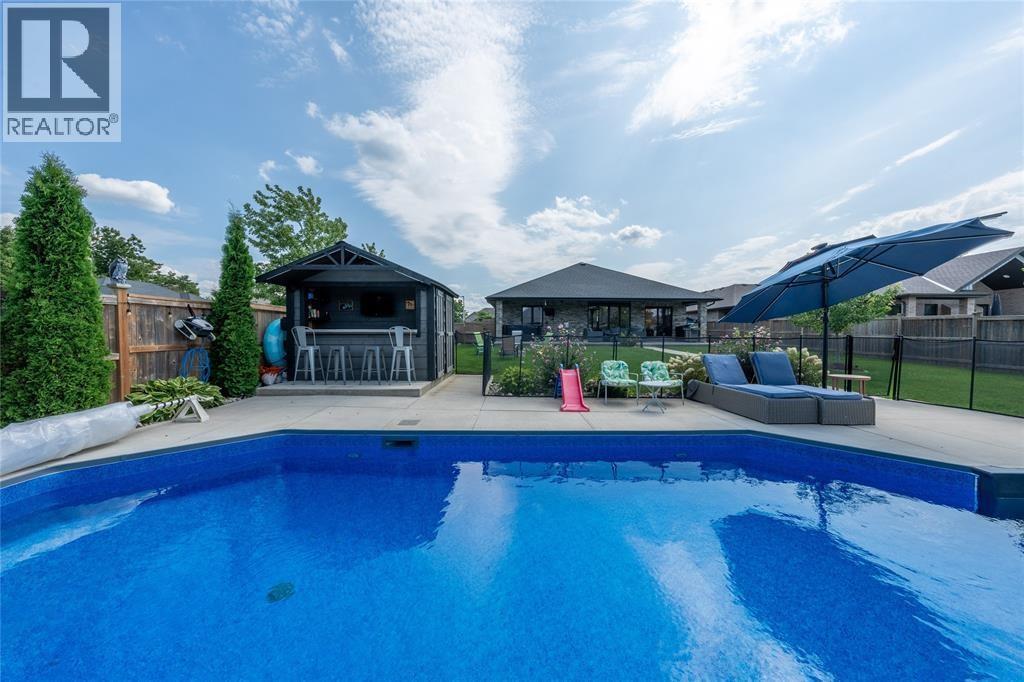 3939 Arie Court, Plympton-Wyoming, Ontario  N0N 1E0 - Photo 32 - 26022608