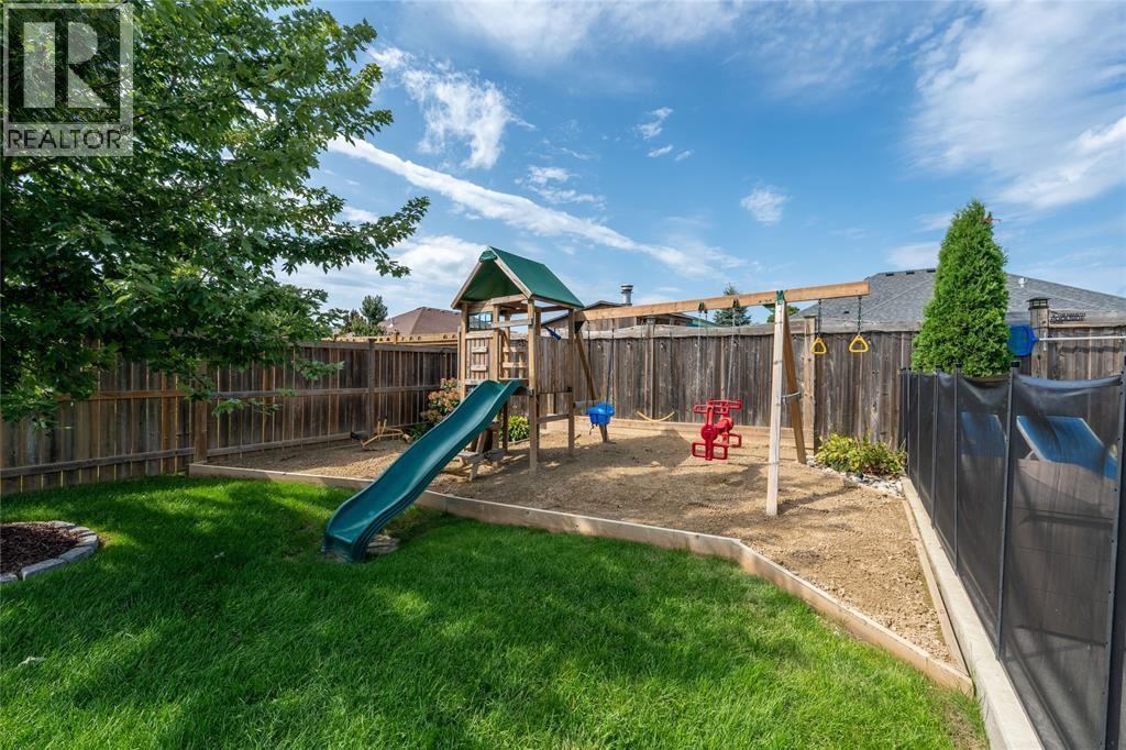 3939 Arie Court, Plympton-Wyoming, Ontario  N0N 1E0 - Photo 38 - 26022608