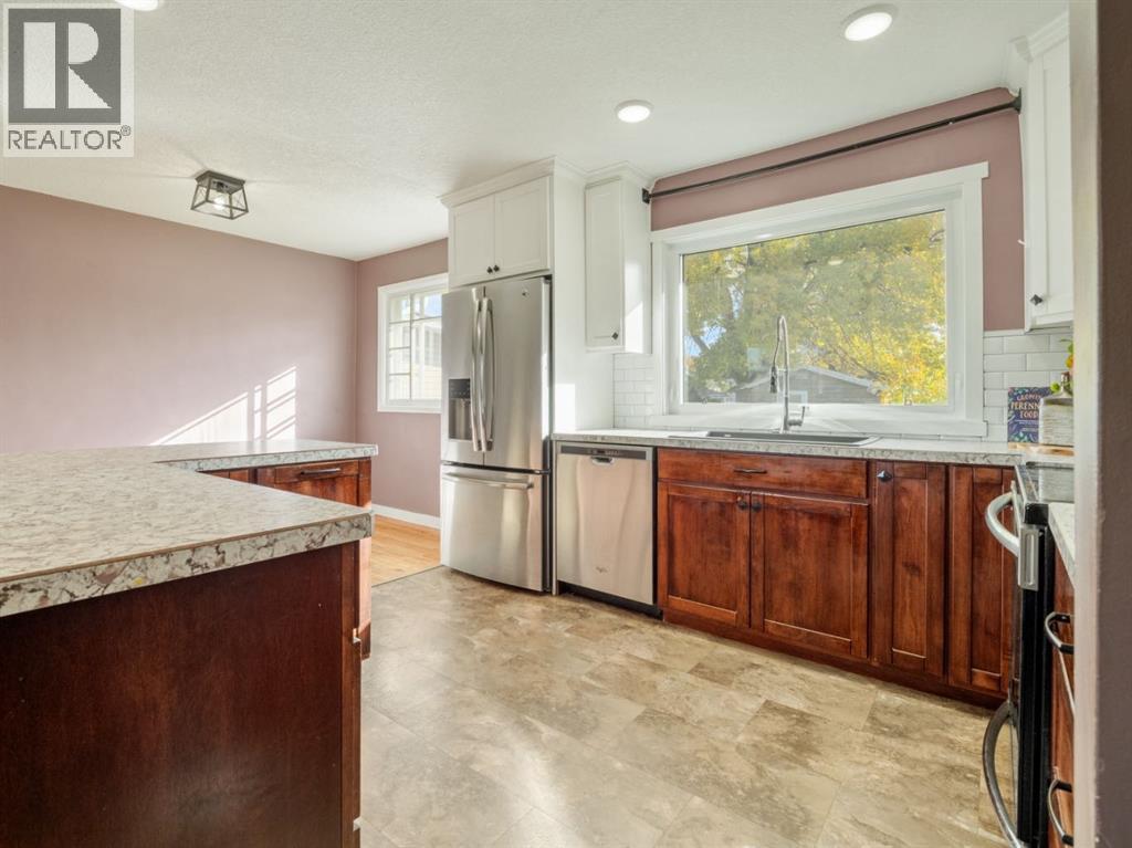 309 26 Street S, Lethbridge, Alberta  T1J 3P8 - Photo 9 - A2349719