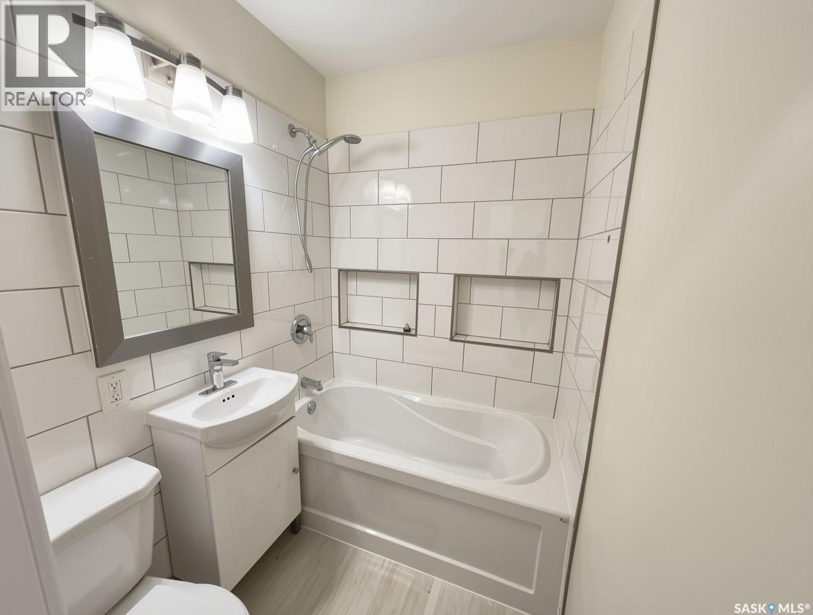 815 Elphinstone Street, Regina, Saskatchewan  S4T 3L5 - Photo 8 - SK050557