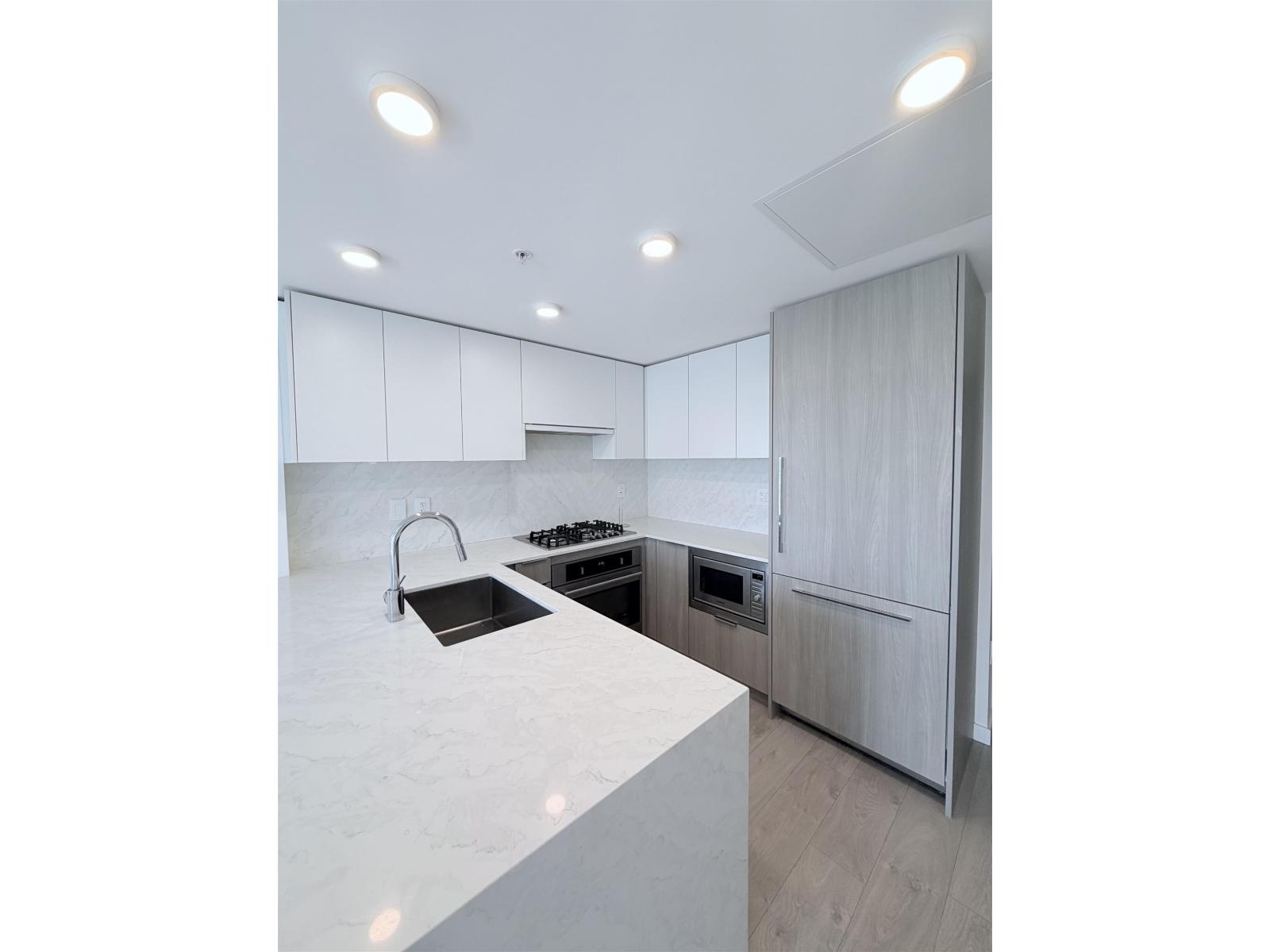 1303 10333 133 St., Surrey, British Columbia  V3T 0V1 - Photo 3 - R3173699