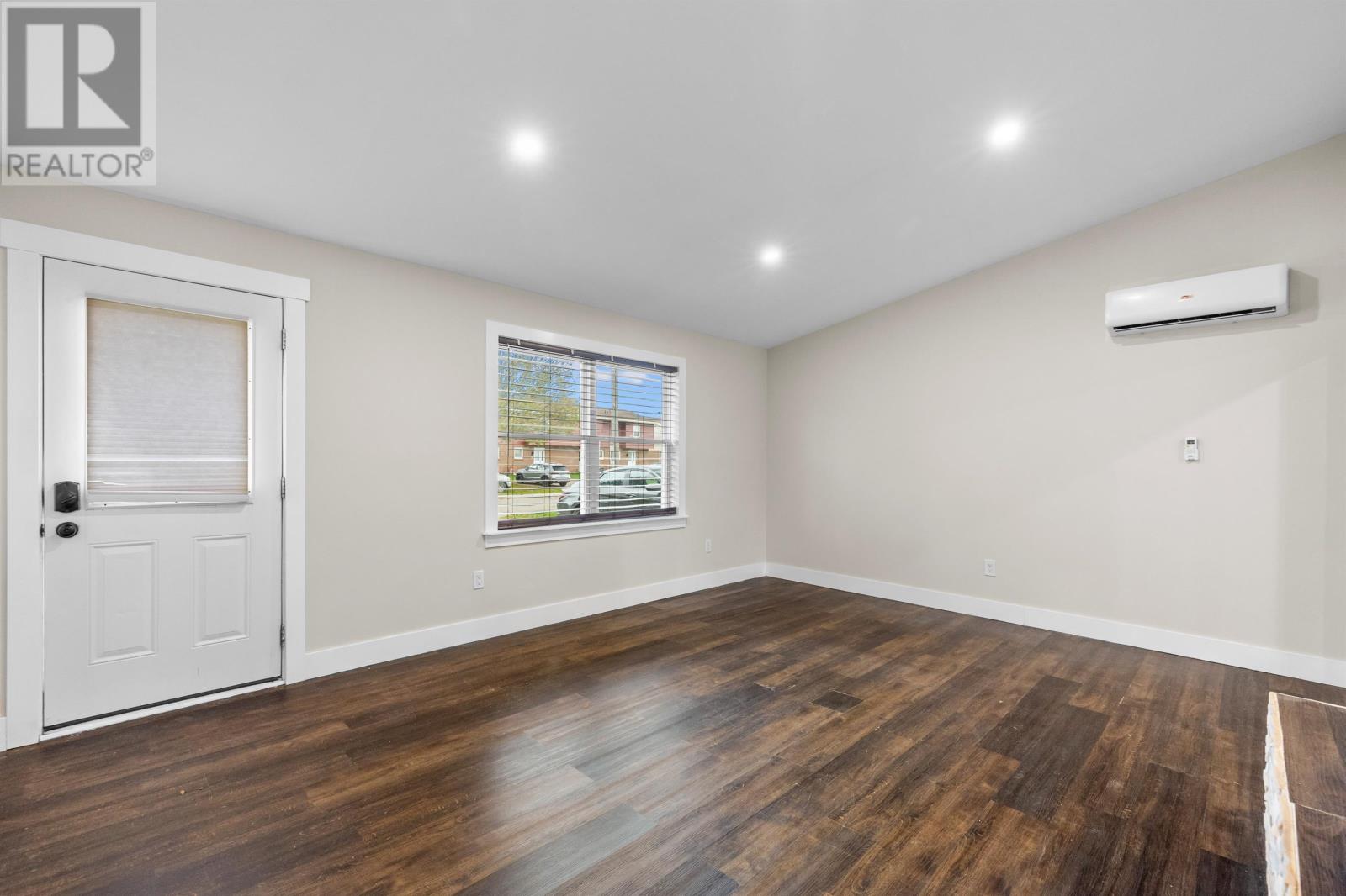 25 Andrews Court, Charlottetown, Prince Edward Island  C1C 1B2 - Photo 6 - 202625357
