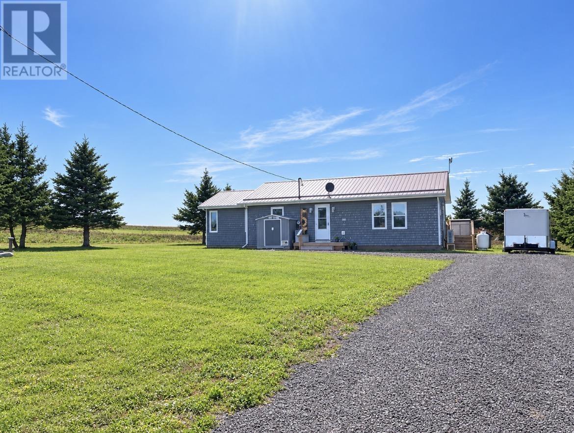 44 Wharf Road, Long River, Prince Edward Island  C0B 1M0 - Photo 1 - 202625373