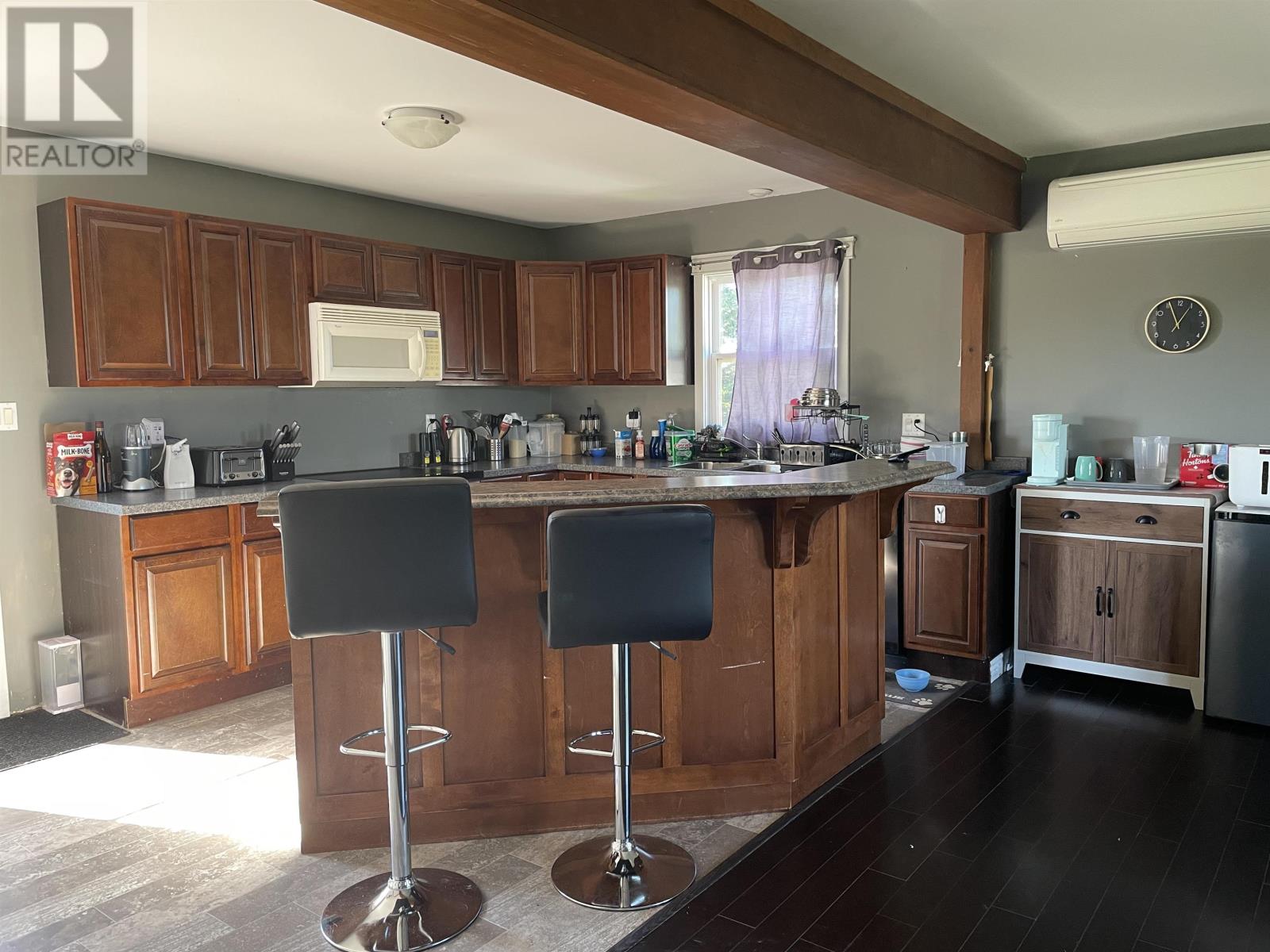 44 Wharf Road, Long River, Prince Edward Island  C0B 1M0 - Photo 10 - 202625373
