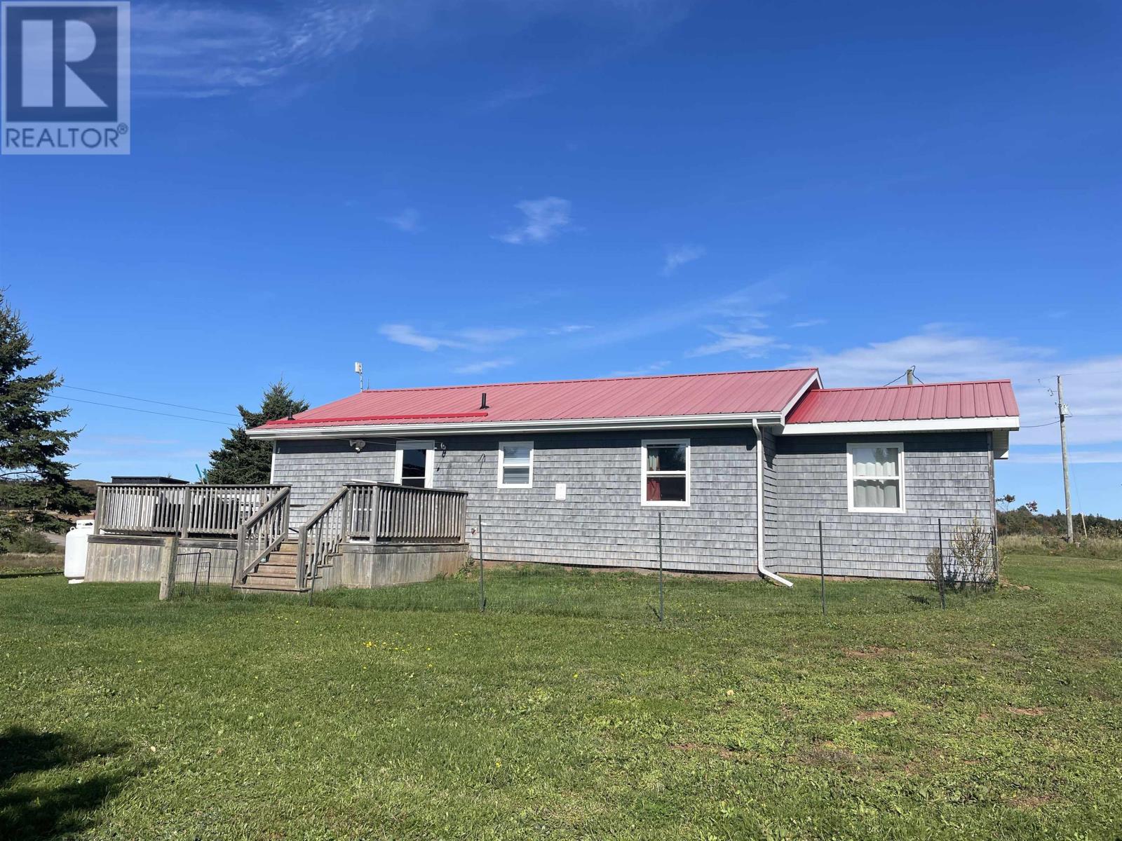 44 Wharf Road, Long River, Prince Edward Island  C0B 1M0 - Photo 2 - 202625373