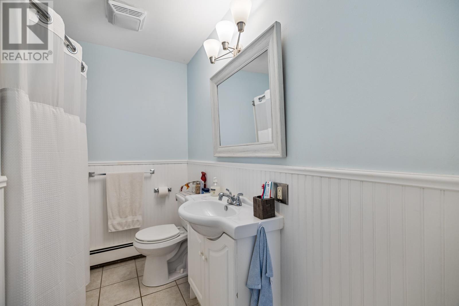24-26 Thorndale Drive, Winsloe South, Prince Edward Island C1E 1S9 - Photo 18 - 202625377