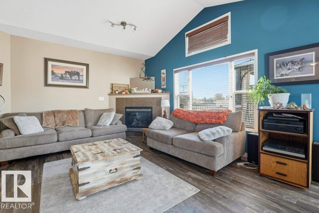 81 GRAYRIDGE CR
