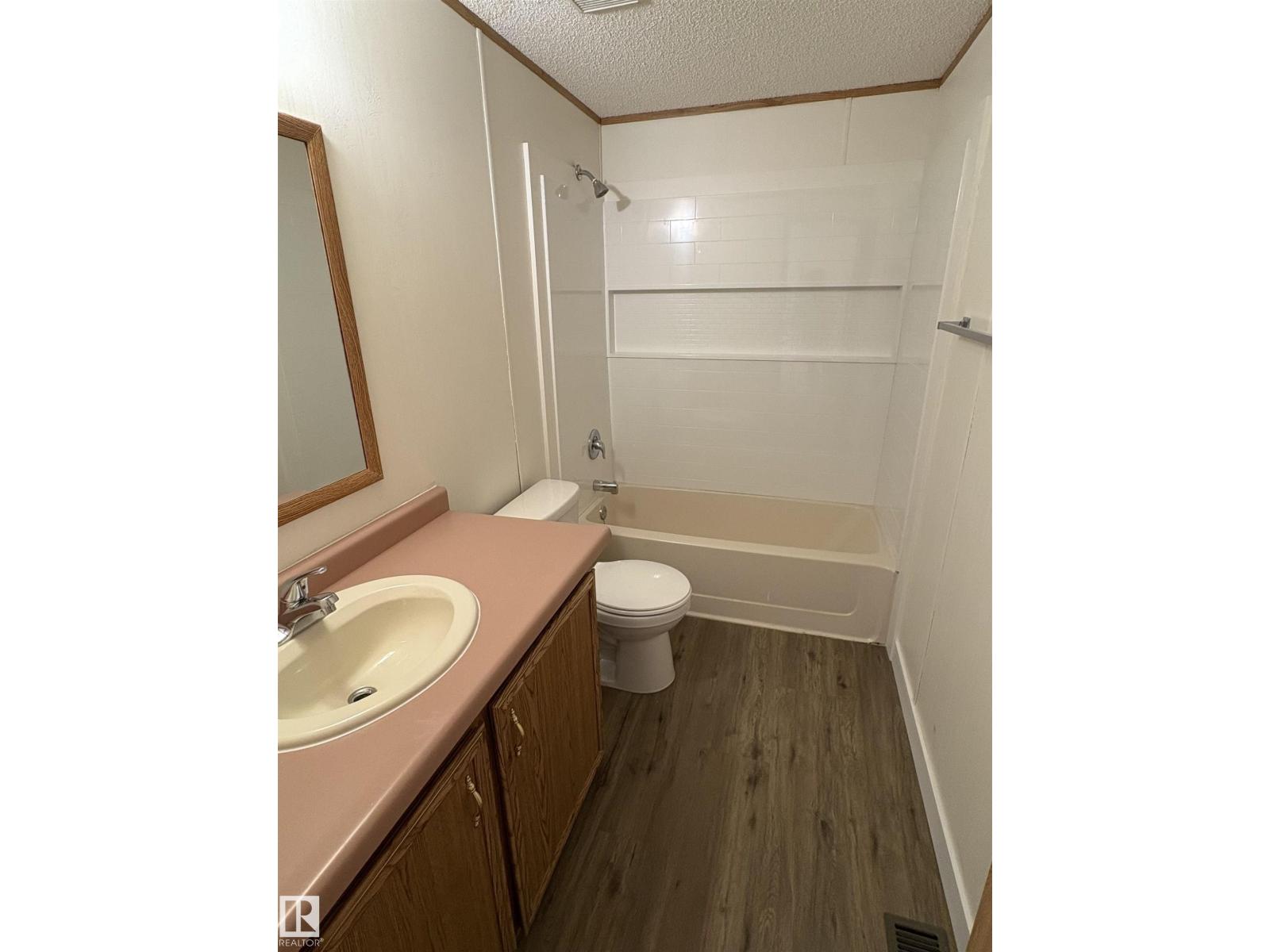 43 50106 Rge Rd 200
