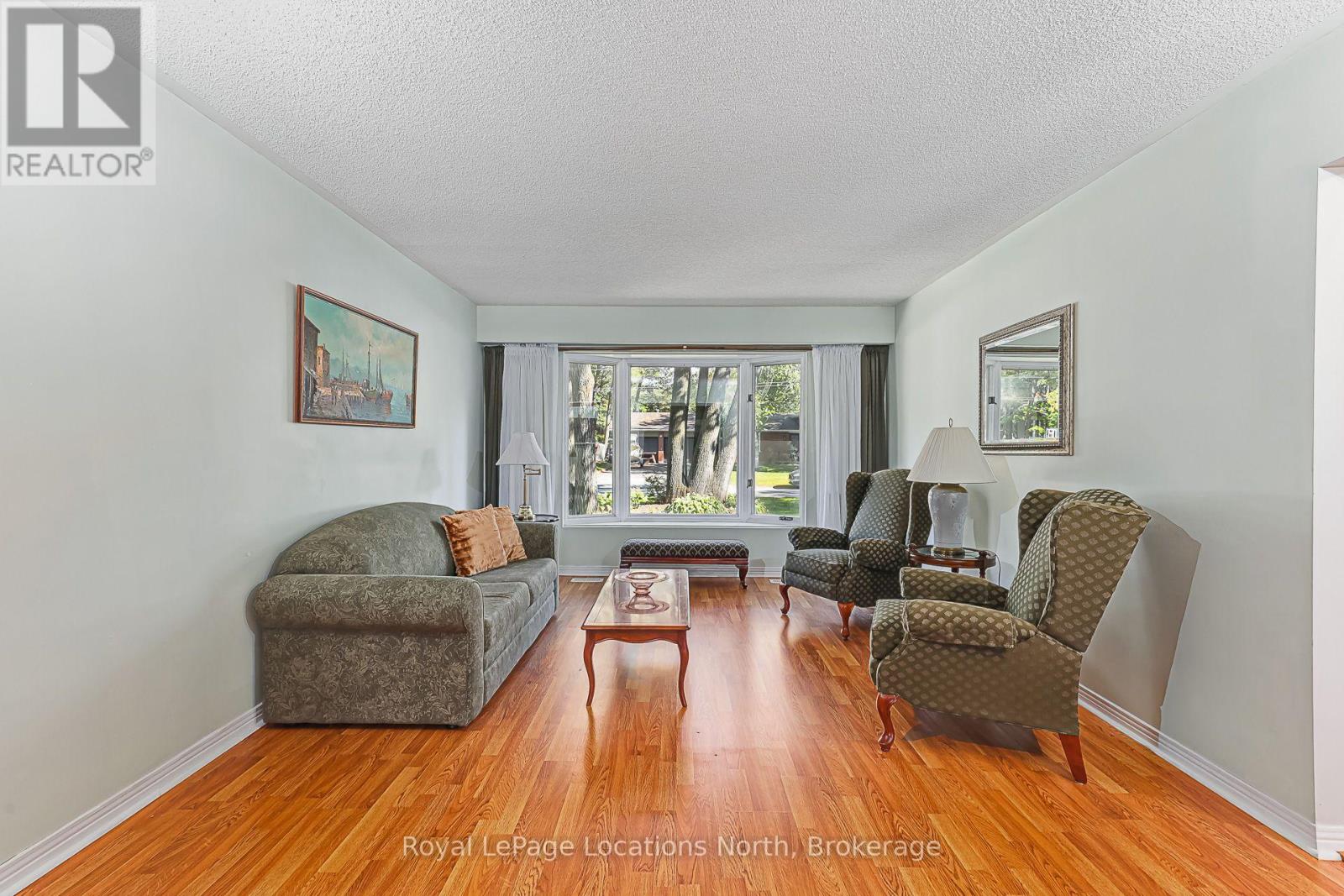 162 Christopher Avenue, Wasaga Beach, Ontario L9Z 1S4 - Photo 14 - S13874928