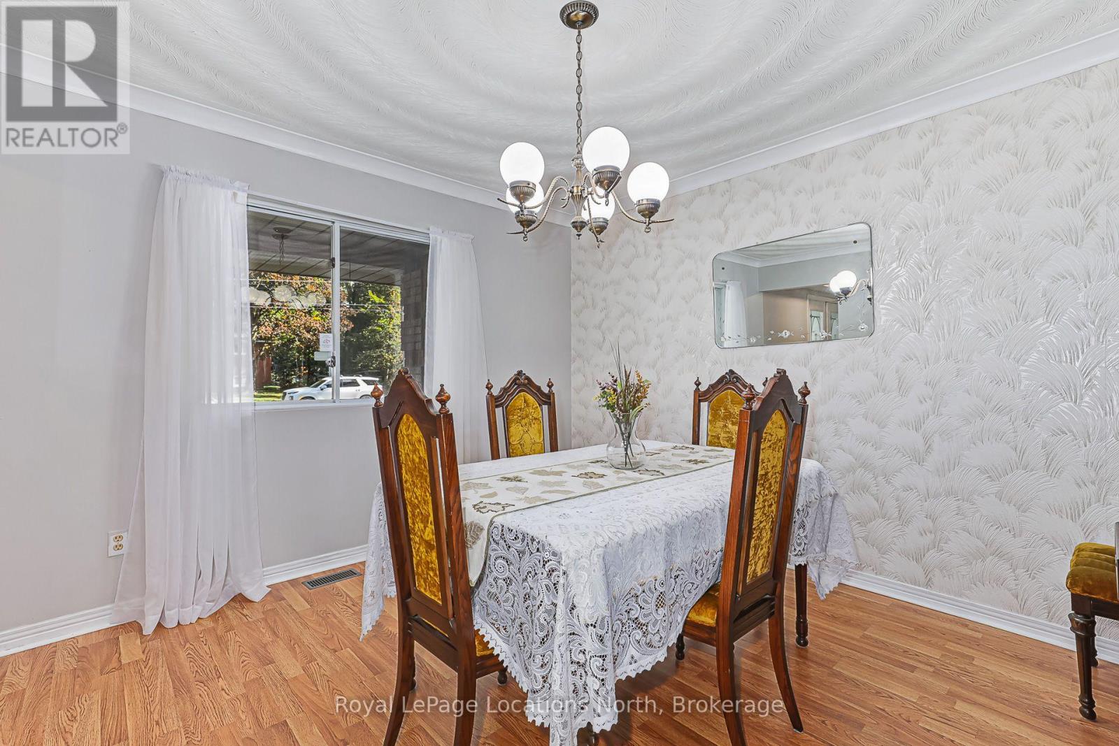 162 Christopher Avenue, Wasaga Beach, Ontario L9Z 1S4 - Photo 6 - S13874928