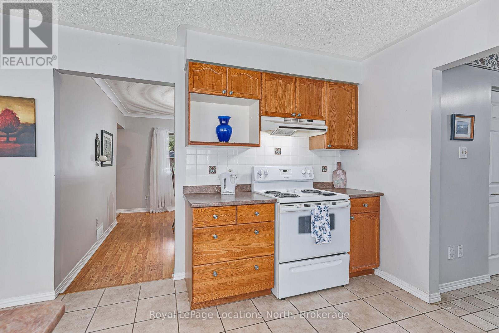 162 Christopher Avenue, Wasaga Beach, Ontario L9Z 1S4 - Photo 9 - S13874928