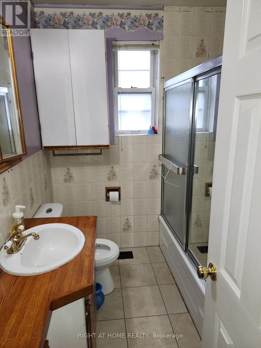 52 Bakerton Drive, Toronto (Woburn), Ontario  M1J 2T5 - Photo 11 - E13874842