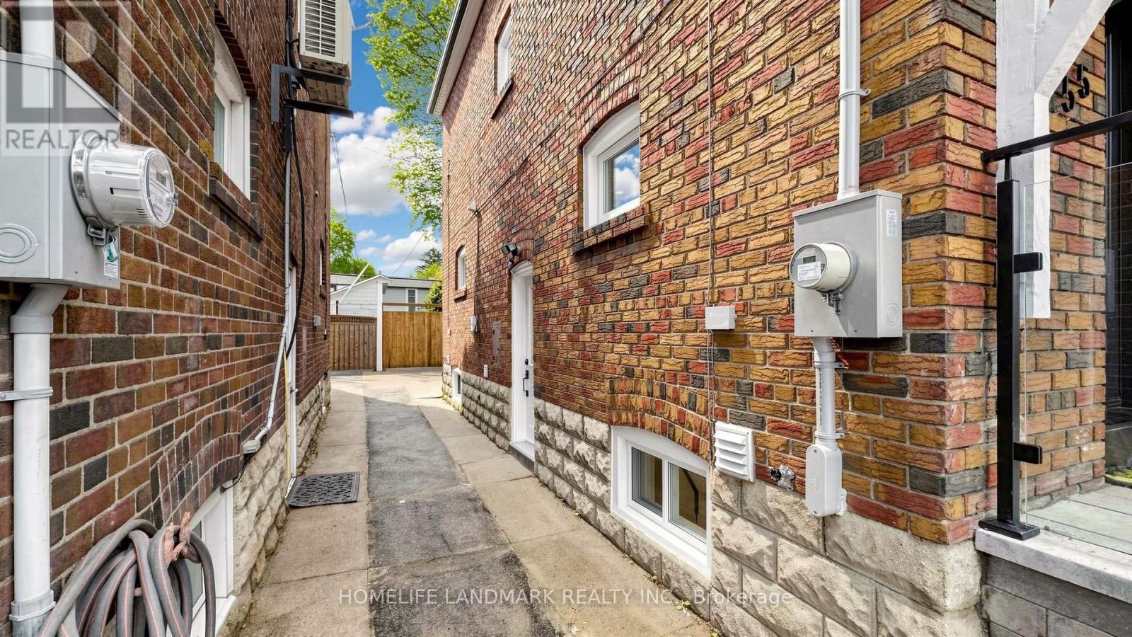55 Chilton Road, Toronto, Ontario  M4J 3C7 - Photo 21 - E13874934