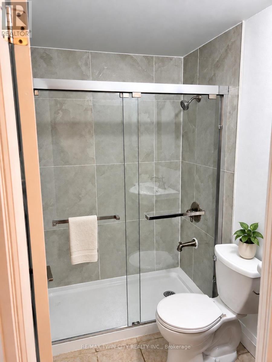 25 - 162 Jansen Avenue, Kitchener, Ontario  N2A 2L7 - Photo 11 - X13874878