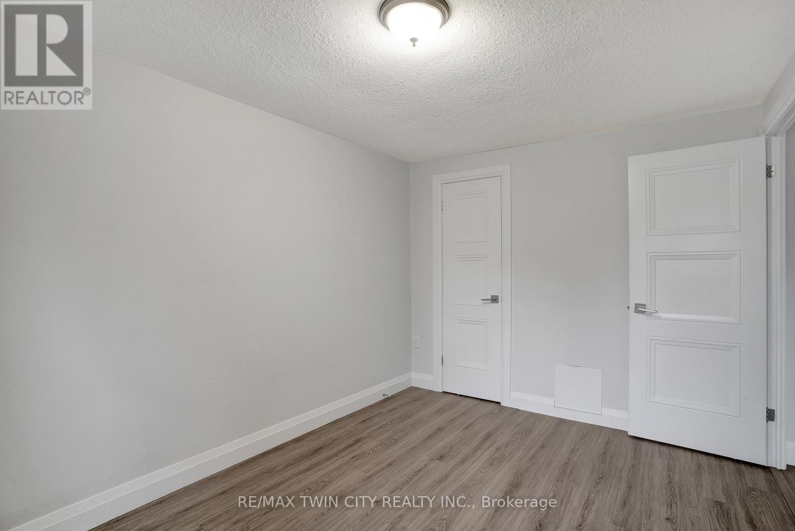 25 - 162 Jansen Avenue, Kitchener, Ontario  N2A 2L7 - Photo 16 - X13874878