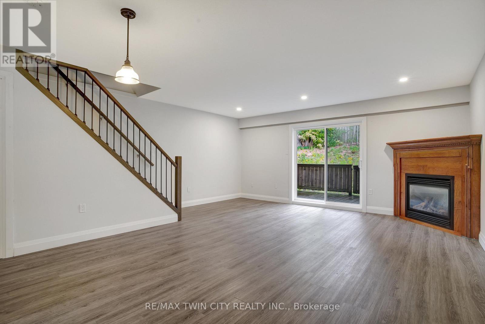 25 - 162 Jansen Avenue, Kitchener, Ontario  N2A 2L7 - Photo 4 - X13874878