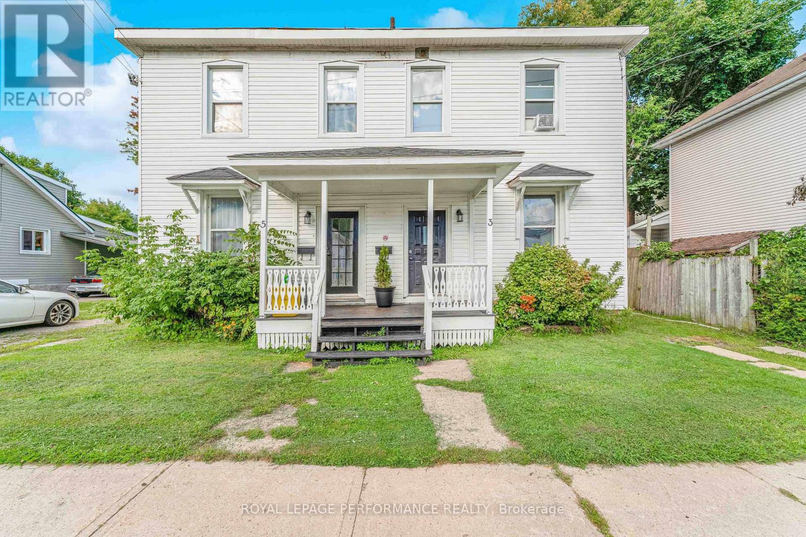 3-5 MARY STREET N, Smiths Falls, Ontario