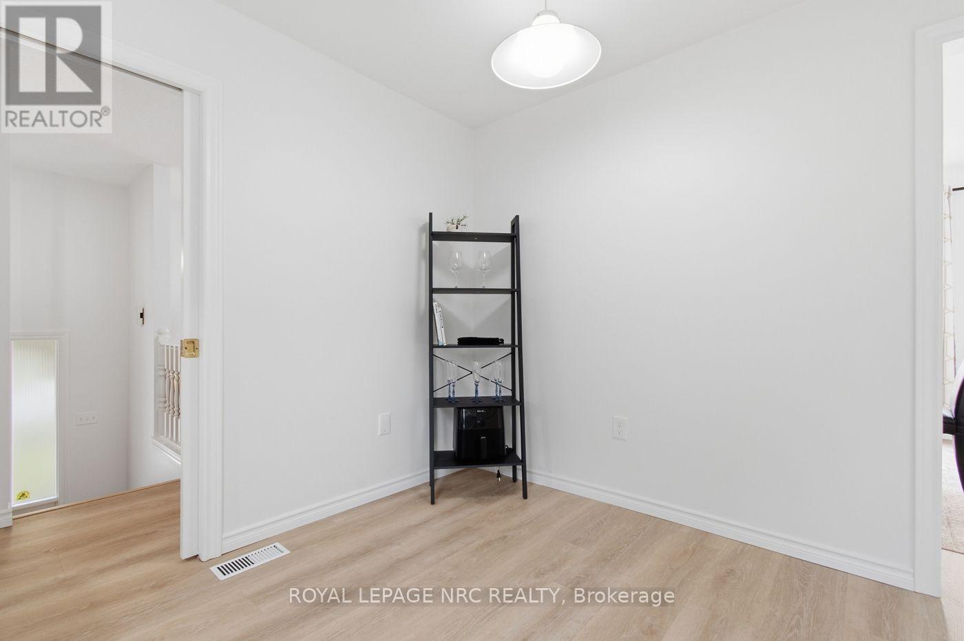 32 Crestcombe Road, St. Catharines (Ridley), Ontario  L2S 2J4 - Photo 14 - X13874966