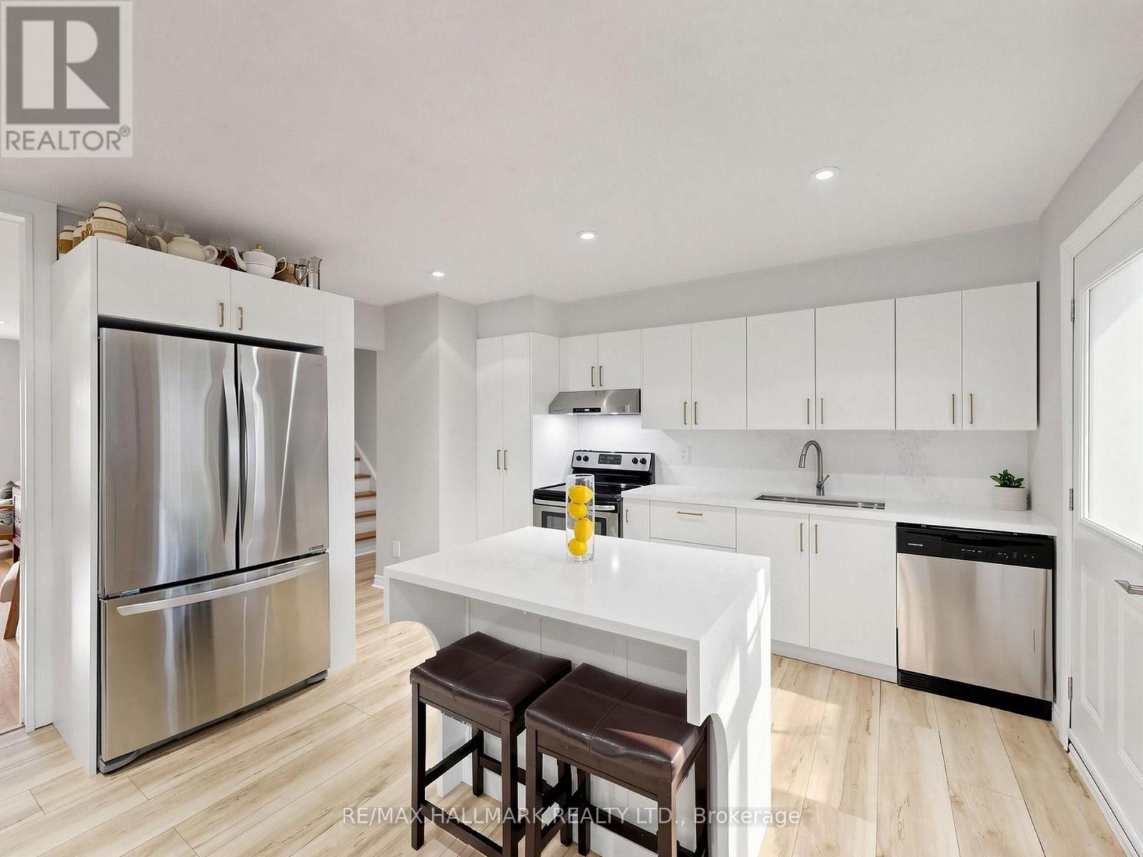 13 - 282 Royal Orchard Boulevard, Markham, Ontario  L3T 3E7 - Photo 11 - N13874956