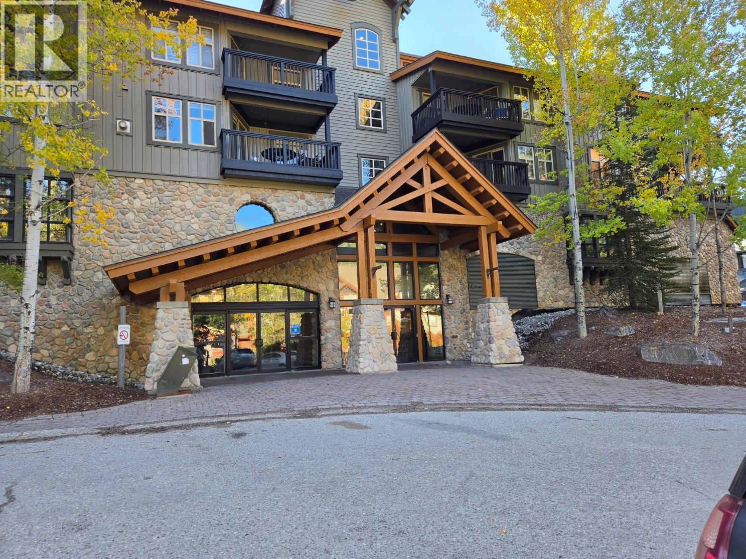 2050 Summit Drive Unit# 303, Panorama, British Columbia