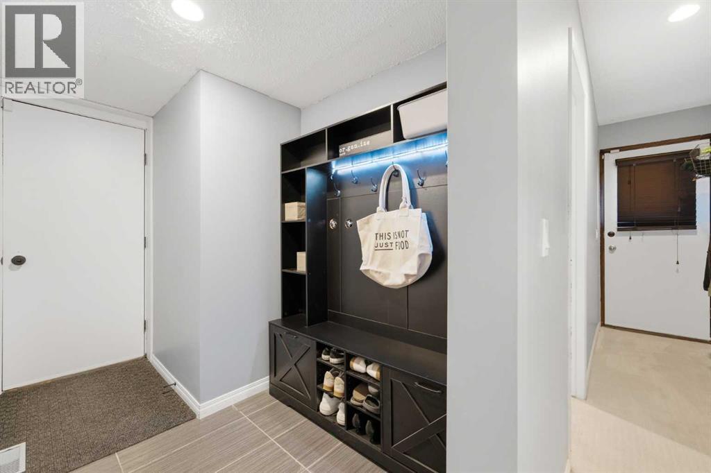367 Norseman Road NW, Calgary, Alberta  T2K 5N8 - Photo 35 - A2349742
