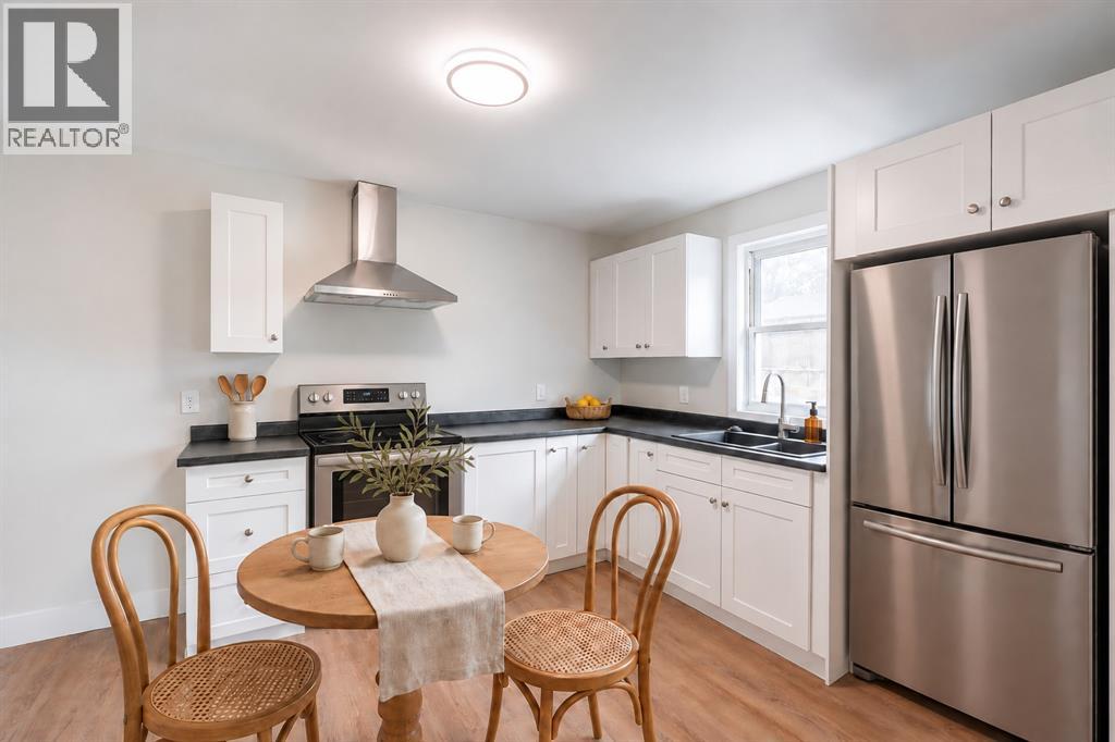 528 St Clair Street, Warwick-Watford, Ontario  N0M 2S0 - Photo 6 - 26019737