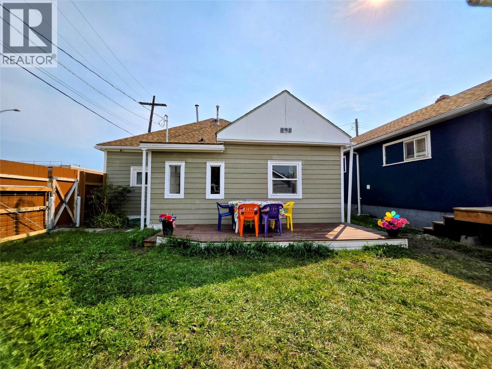 101 6th Avenue S, Cranbrook, British Columbia  V1C 2H5 - Photo 3 - 10402881