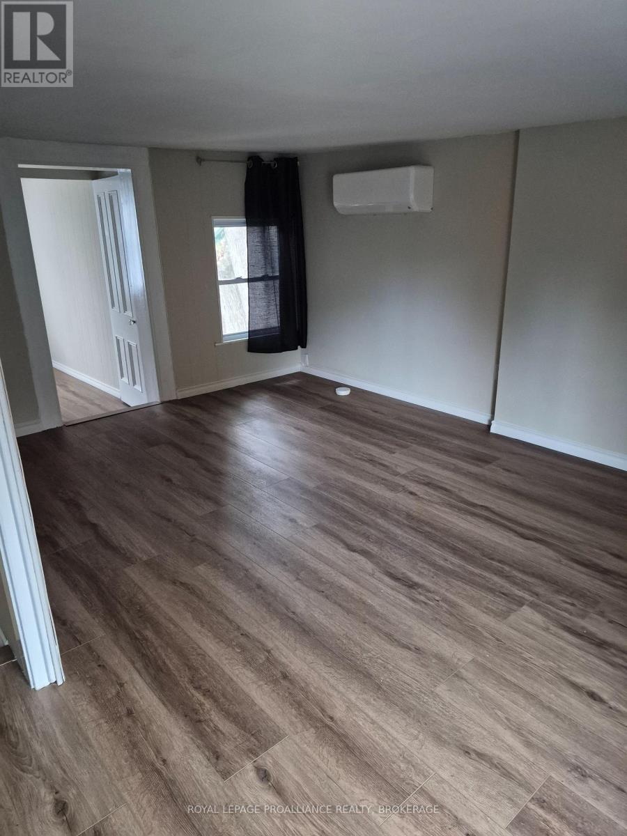 7 Dales Avenue, Brockville, Ontario  K6V 5G9 - Photo 8 - X13875014