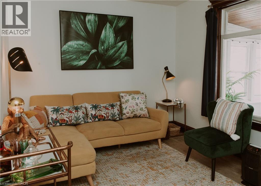 393 Ontario Street Unit# Upper, Stratford, Ontario  N5A 3H7 - Photo 15 - 40868623