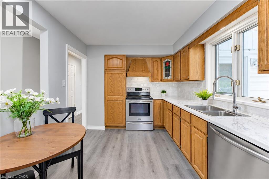 64 Lowrey Avenue S, Cambridge, Ontario  N1R 4Z8 - Photo 12 - 40869659