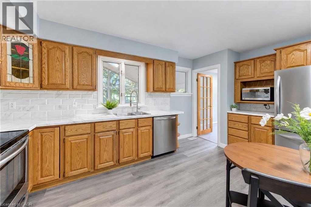 64 Lowrey Avenue S, Cambridge, Ontario  N1R 4Z8 - Photo 9 - 40869659