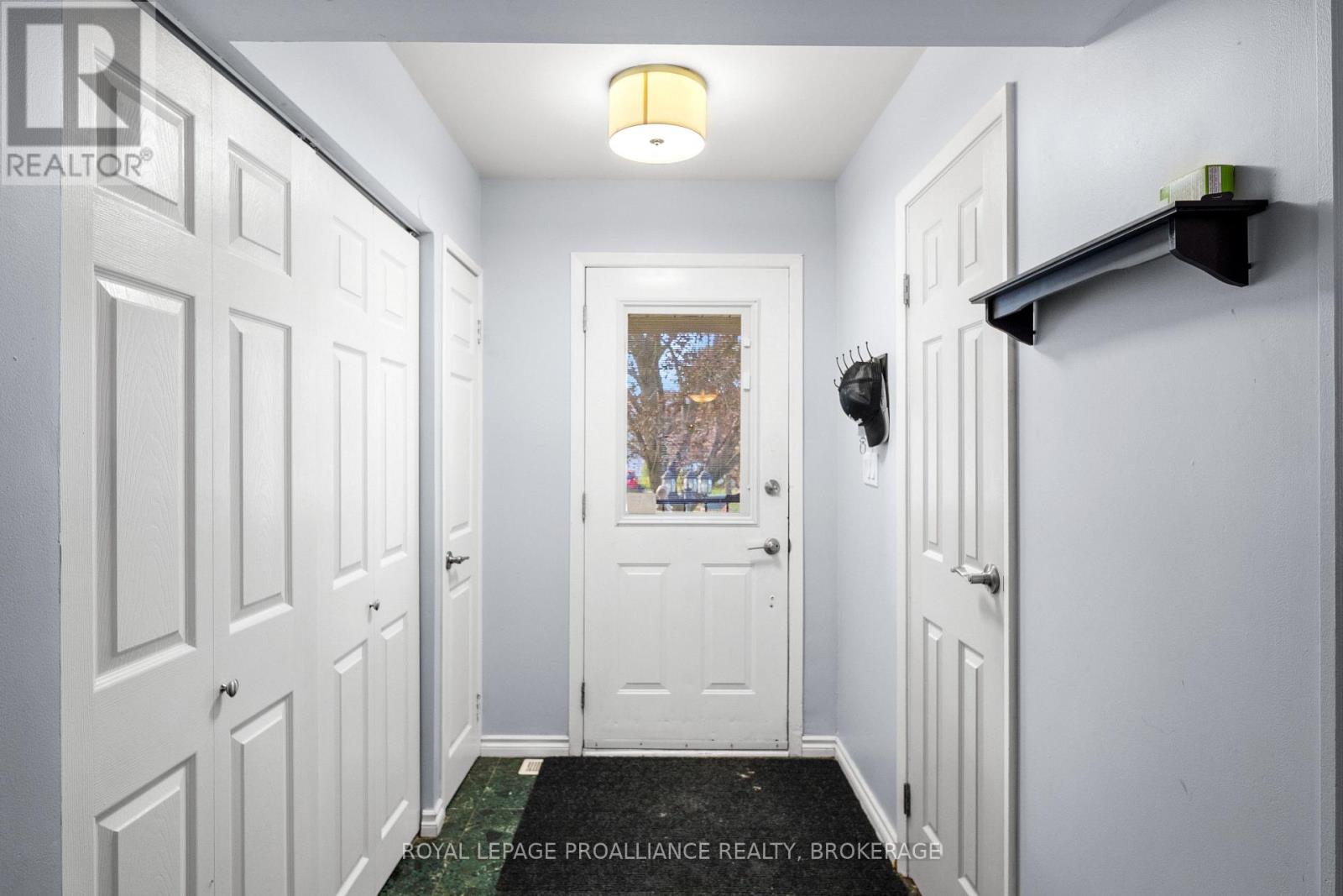392 Davis Drive, Kingston, Ontario  K7M 8L9 - Photo 2 - X13875046