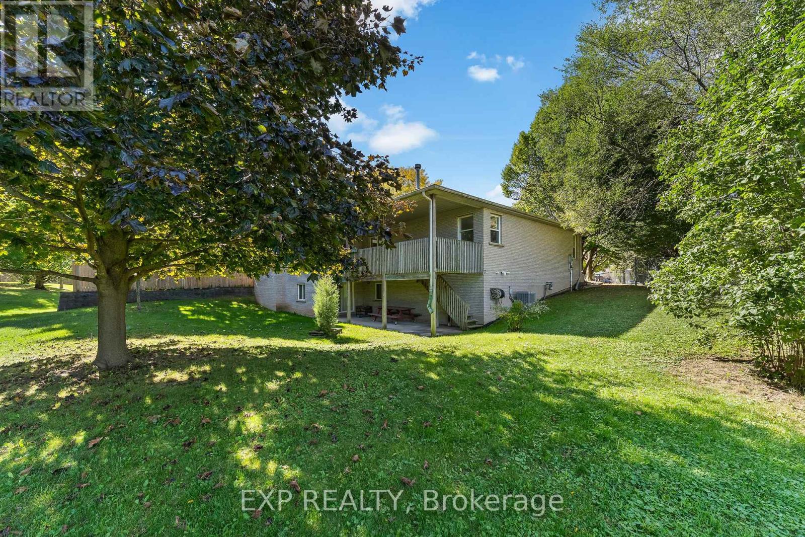 36 Virginia Street, Welland, Ontario  L3C 7A4 - Photo 3 - X13875080