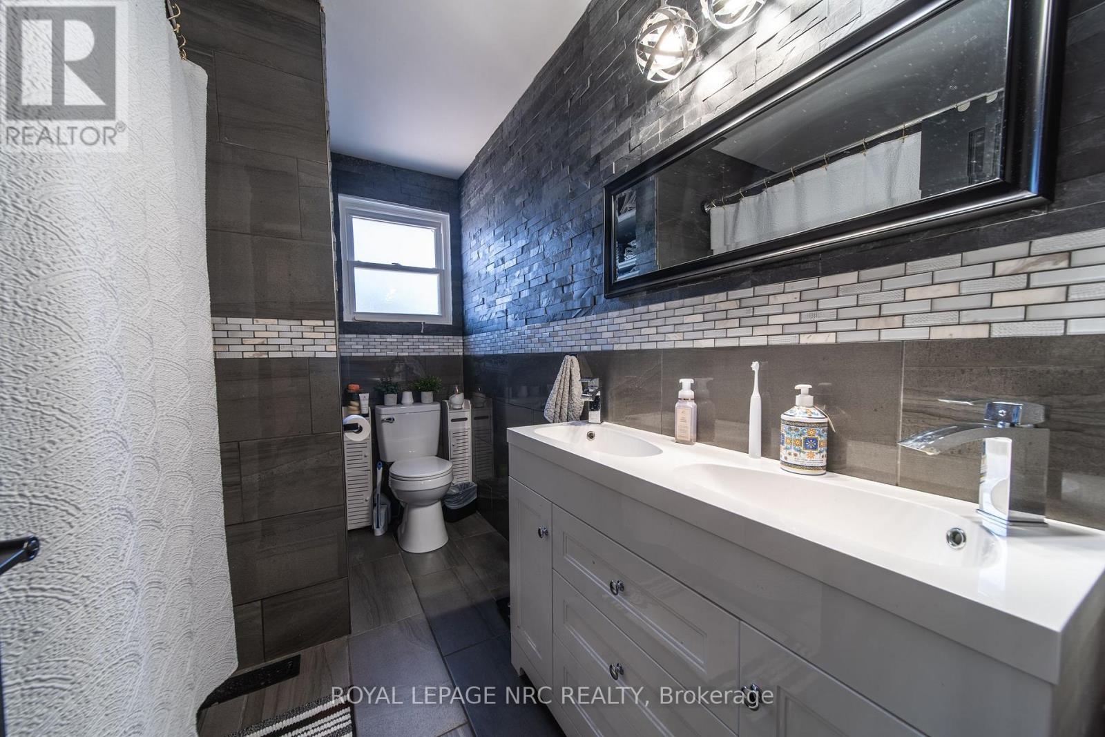 39 Chantal Court, Welland, Ontario  L3B 5V3 - Photo 14 - X13875224