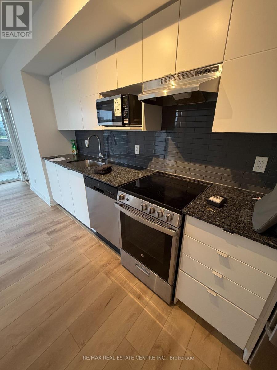 605 - 120 Varna Drive, Toronto, Ontario  M6A 0B3 - Photo 4 - C13872400